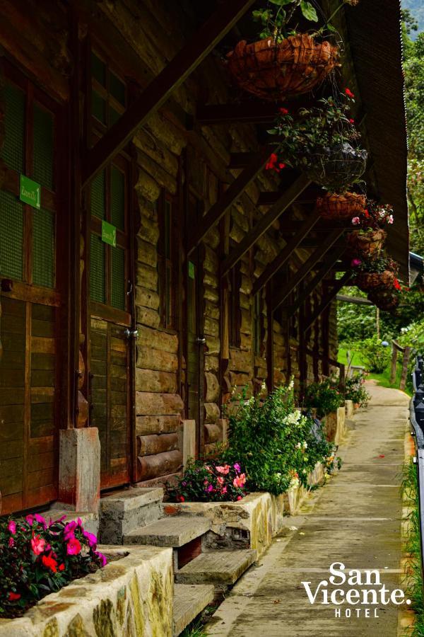 Hotel Termales San Vicente 圣罗莎德卡瓦尔 外观 照片